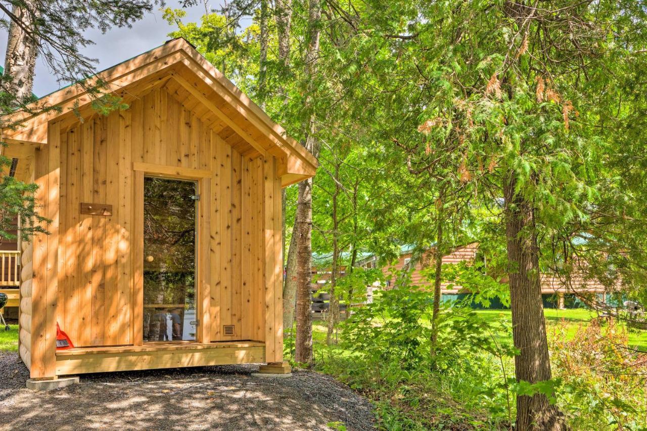 Rustic Cabin Retreat On Rangeley Lake! Eksteriør bilde