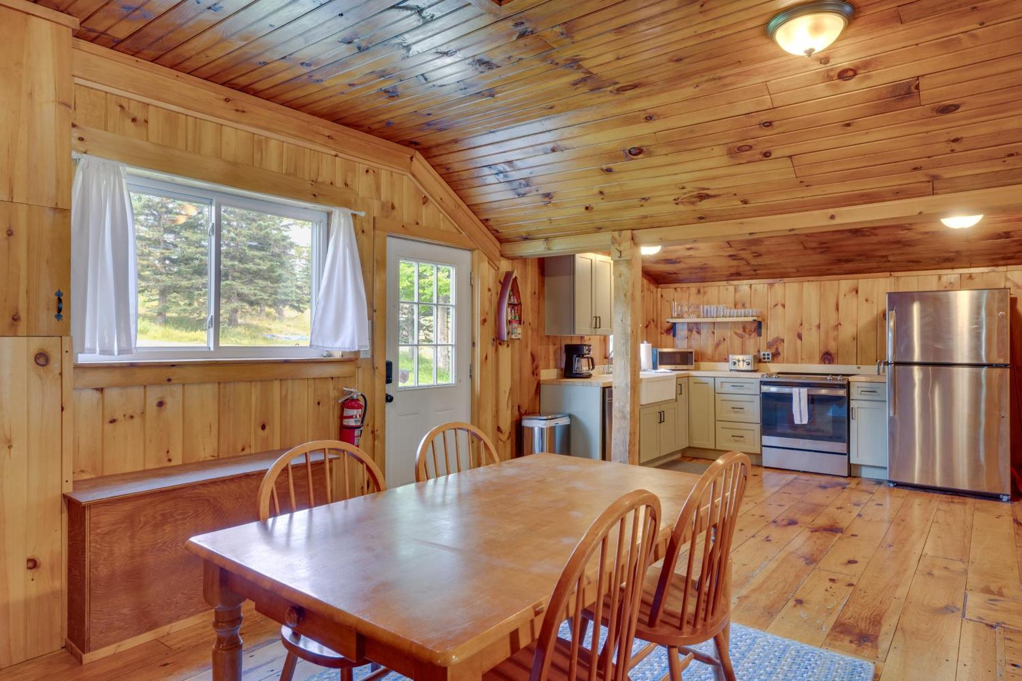 Rustic Cabin Retreat On Rangeley Lake! Eksteriør bilde